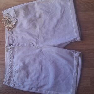 NWT Womens Plus 3X White Jean Shorts